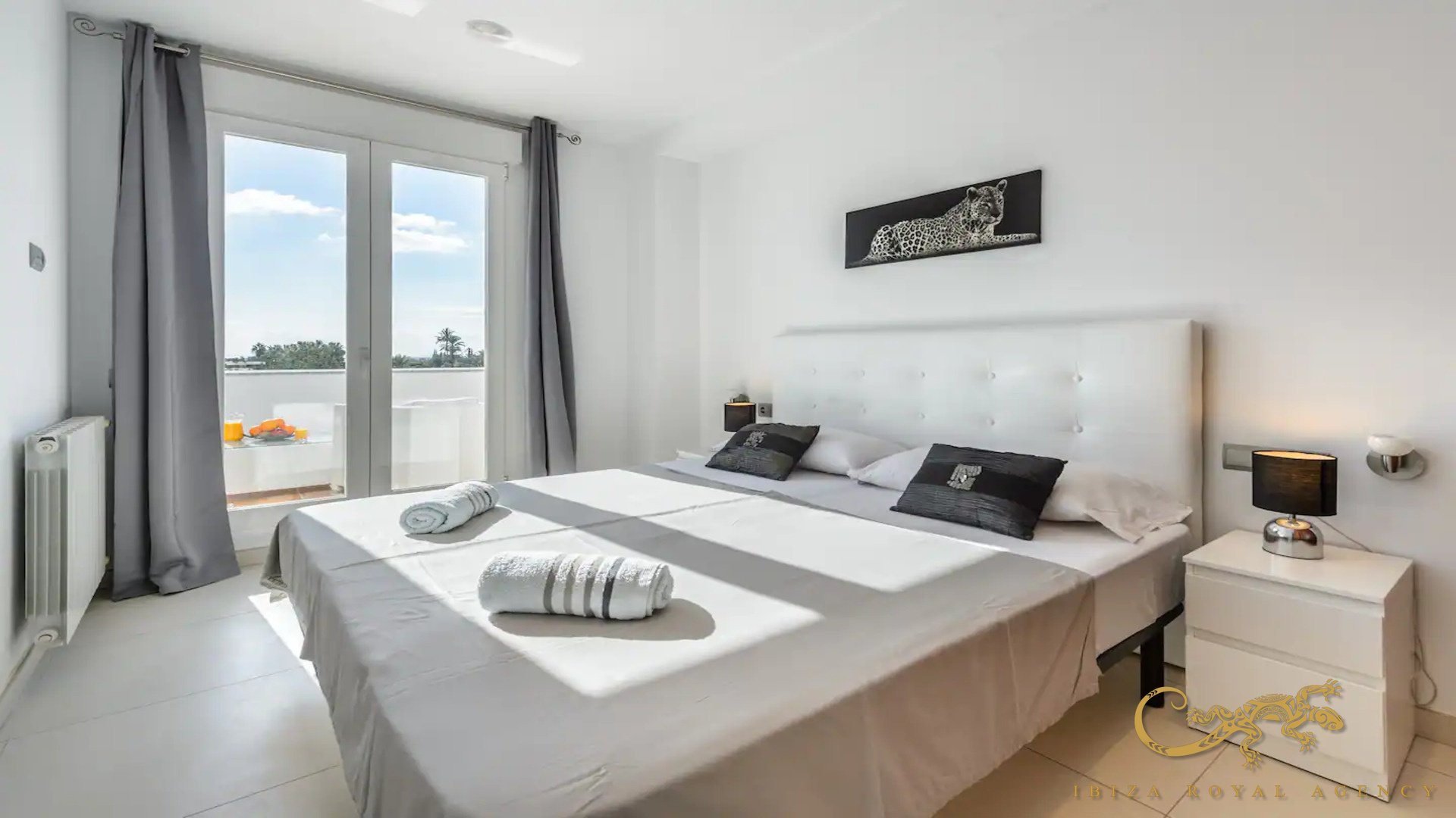 Villa a Jesus, Ibiza, Spagna 5 camere da letto, 400 mq. N° 130024