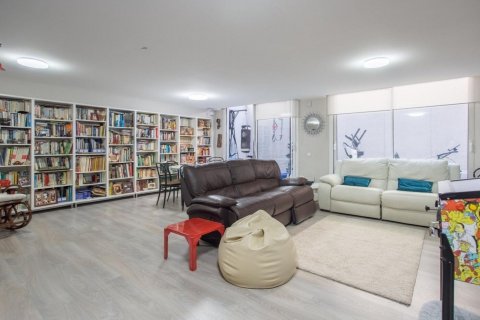 Villa pārdošanā Sant Vicenc De Montalt, Barcelona, Spānijā 5 istabas, 371 m2 Nr. 132816 - attēls 17