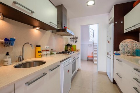 Продажа дома в Тамариу, Герона, Испания 4 спальни, 226м2 №120451 - фото 6