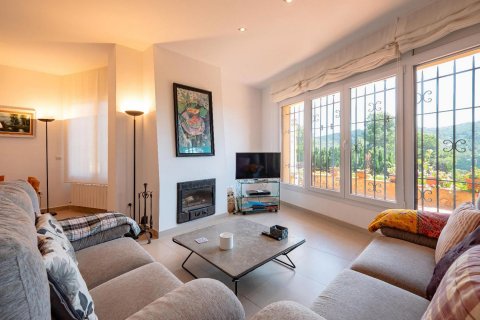 Продажа дома в Тамариу, Герона, Испания 4 спальни, 226м2 №120451 - фото 8