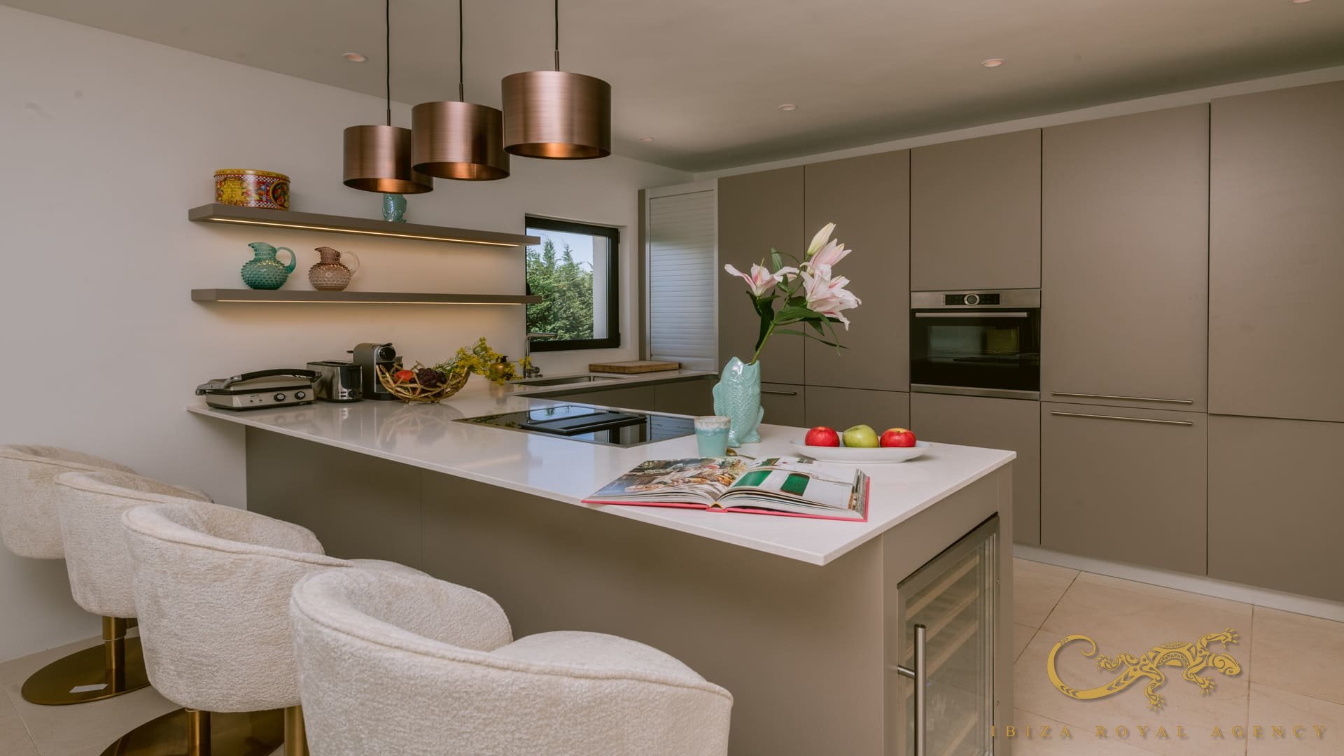 Villa à Jesus, Ibiza, Espagne 5 chambres, 450 m2 No. 130012