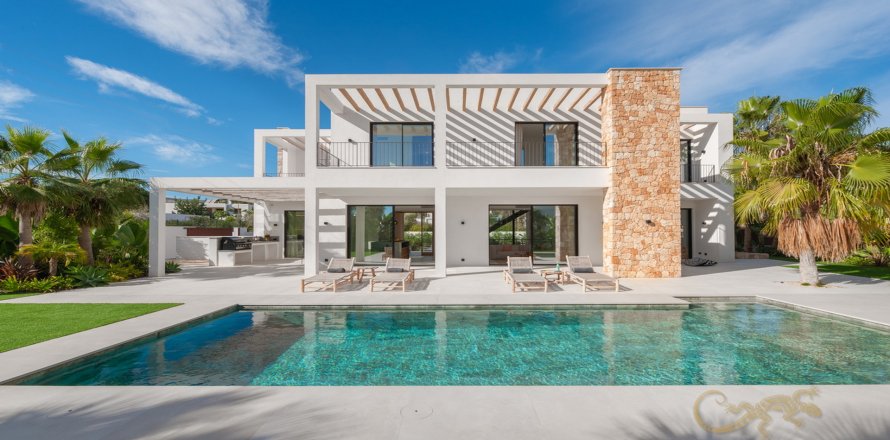 Villa Sa Carroca, Ibiza, Spain 4 bedrooms, 284 sq.m. No. 130020
