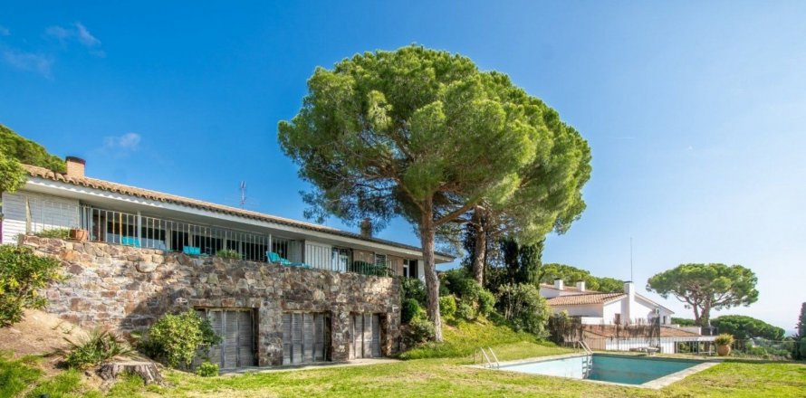 Villa Sant Andreu de Llavaneres, Barcelona, Espagne 5 chambres, 533 m2 No. 132869