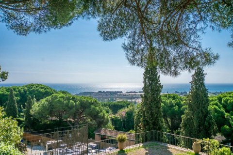 Villa à vendre Sant Andreu de Llavaneres, Barcelona, Espagne, 5 chambres, 533 m2 No. 132869 - photo 3