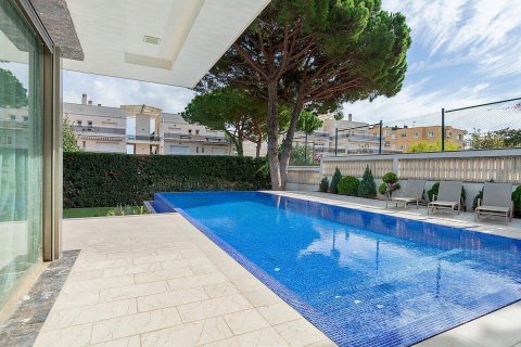 Villa zum Verkauf Castell-Platja d'Aro, Girona, Spanien 4 Schlafzimmer, 837 m2 Nr. 132838 - Foto 24