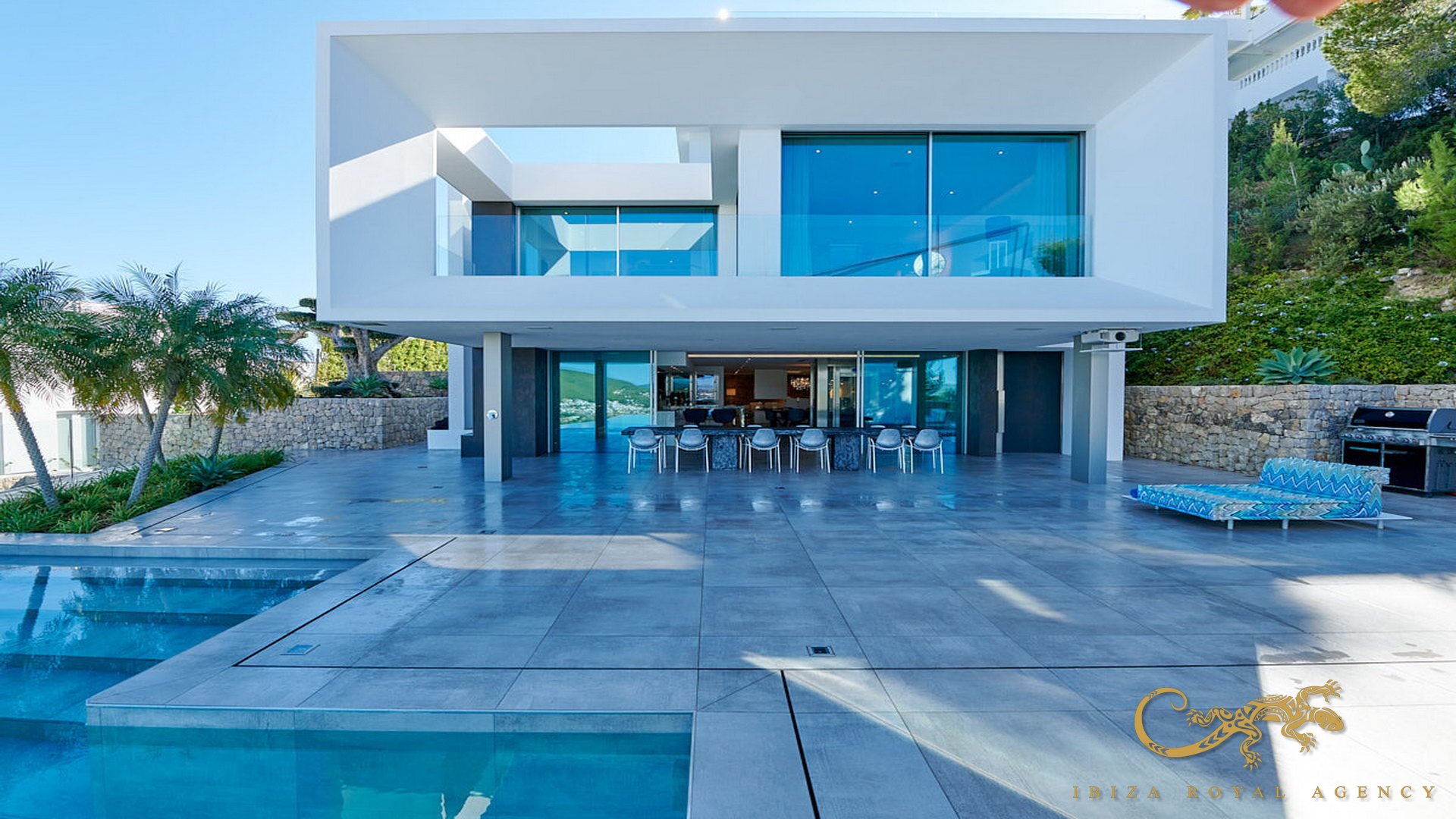 Villa a Santa Eulalia Del Rio, Ibiza, Spagna 5 camere da letto, 1039 mq. N° 130022