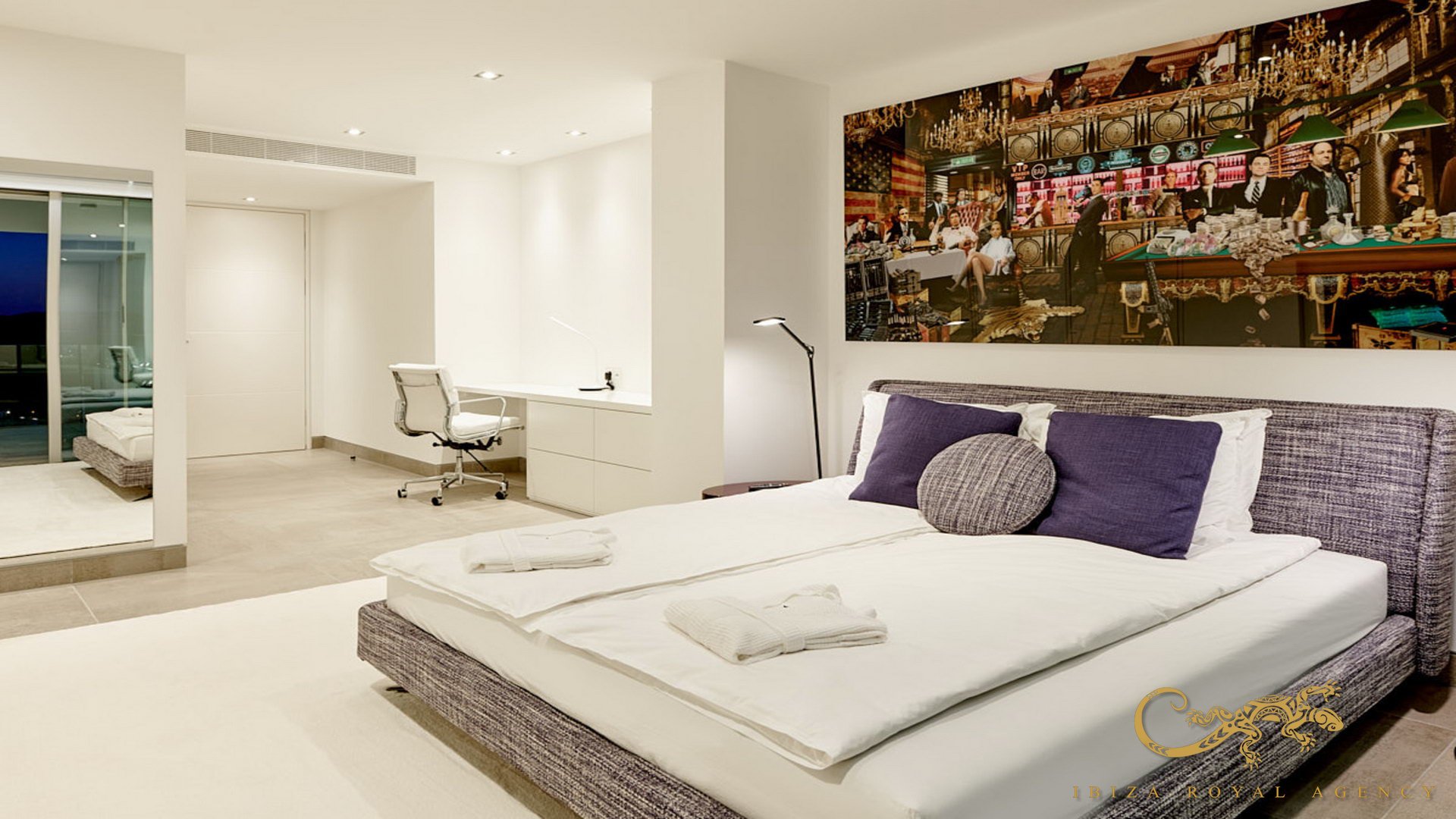 Villa a Santa Eulalia Del Rio, Ibiza, Spagna 5 camere da letto, 1039 mq. N° 130022