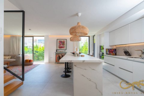 Продажа пентхауса Хесус, Ивиса, Испания 4 спальни, 113м2 №129996 - фото 16