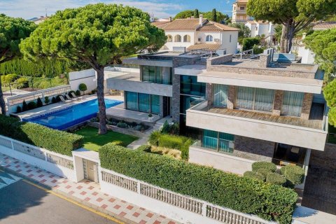 Villa zum Verkauf Castell-Platja d'Aro, Girona, Spanien 4 Schlafzimmer, 837 m2 Nr. 132838 - Foto 2