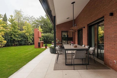 Продажа виллы Сан-Кугат-дель-Вальес, Барселона, Испания 5 спален, 402м2 №132868 - фото 3