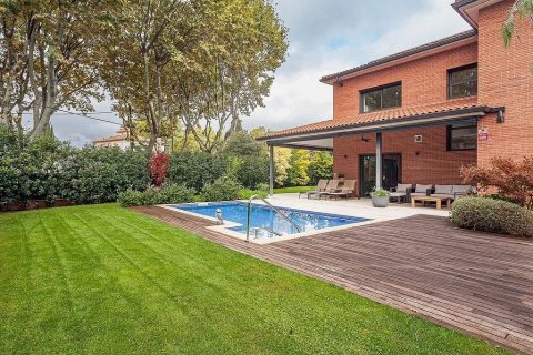 Продажа виллы Сан-Кугат-дель-Вальес, Барселона, Испания 5 спален, 402м2 №132868 - фото 5