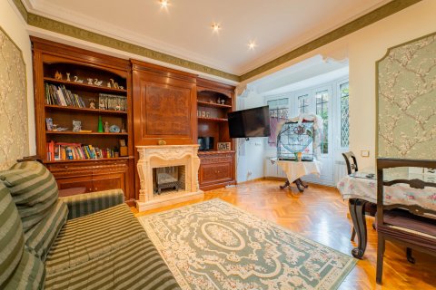 Продажа квартиры в Барселона, Испания 6 спален, 153м2 №122068 - фото 2