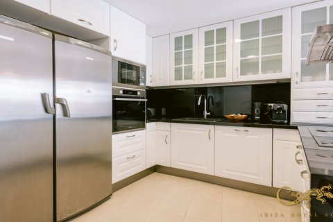 Villa for sale Sa Carroca, Ibiza, Spain 4 bedrooms, 325 sq.m. No. 130016 - photo 22