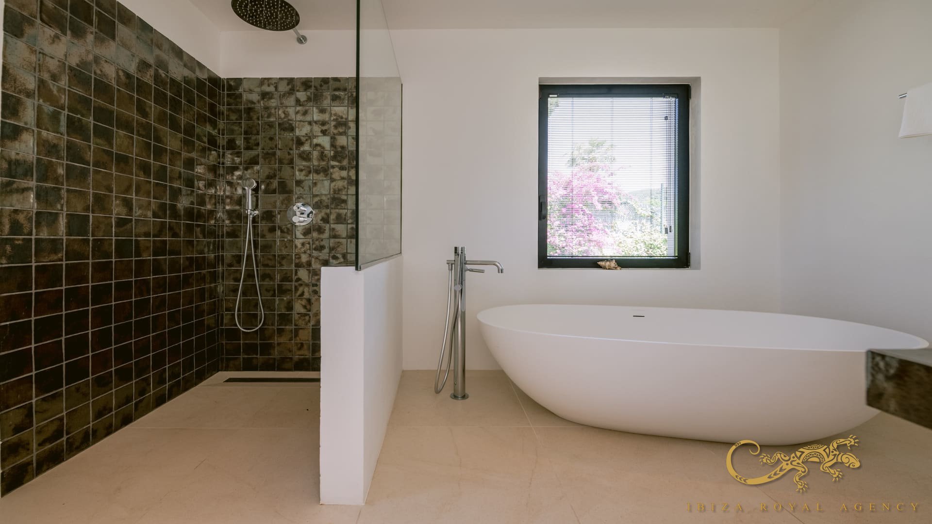 Villa à Jesus, Ibiza, Espagne 5 chambres, 450 m2 No. 130012