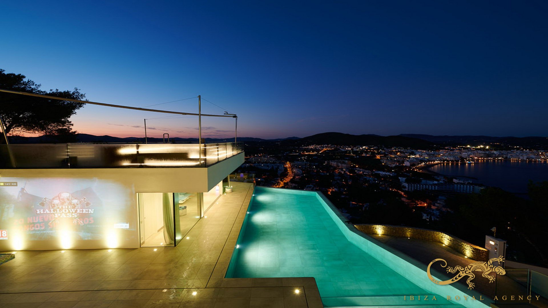 Villa a Santa Eulalia Del Rio, Ibiza, Spagna 5 camere da letto, 1039 mq. N° 130022