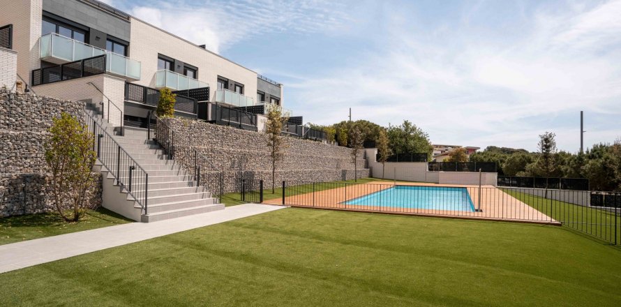 Townhouse Teia, Barcelona, Espagne 3 chambres, 253 m2 No. 132870