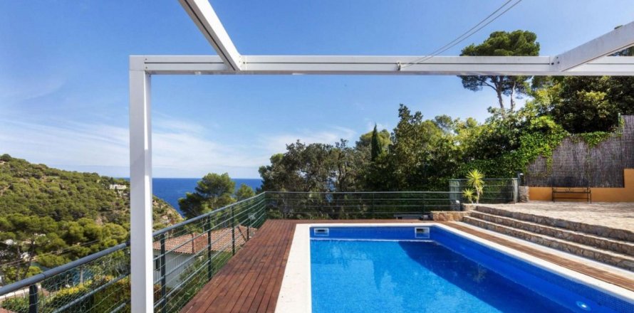 Villa Tamariu, Girona, Spanien 4 Schlafzimmer, 311 m2 Nr. 120552
