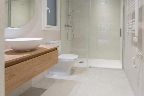 Продажа квартиры в Барселона, Испания 2 спальни, 92м2 №122107 - фото 13