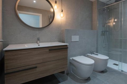 Продажа квартиры в Барселона, Испания 2 спальни, 92м2 №122107 - фото 14