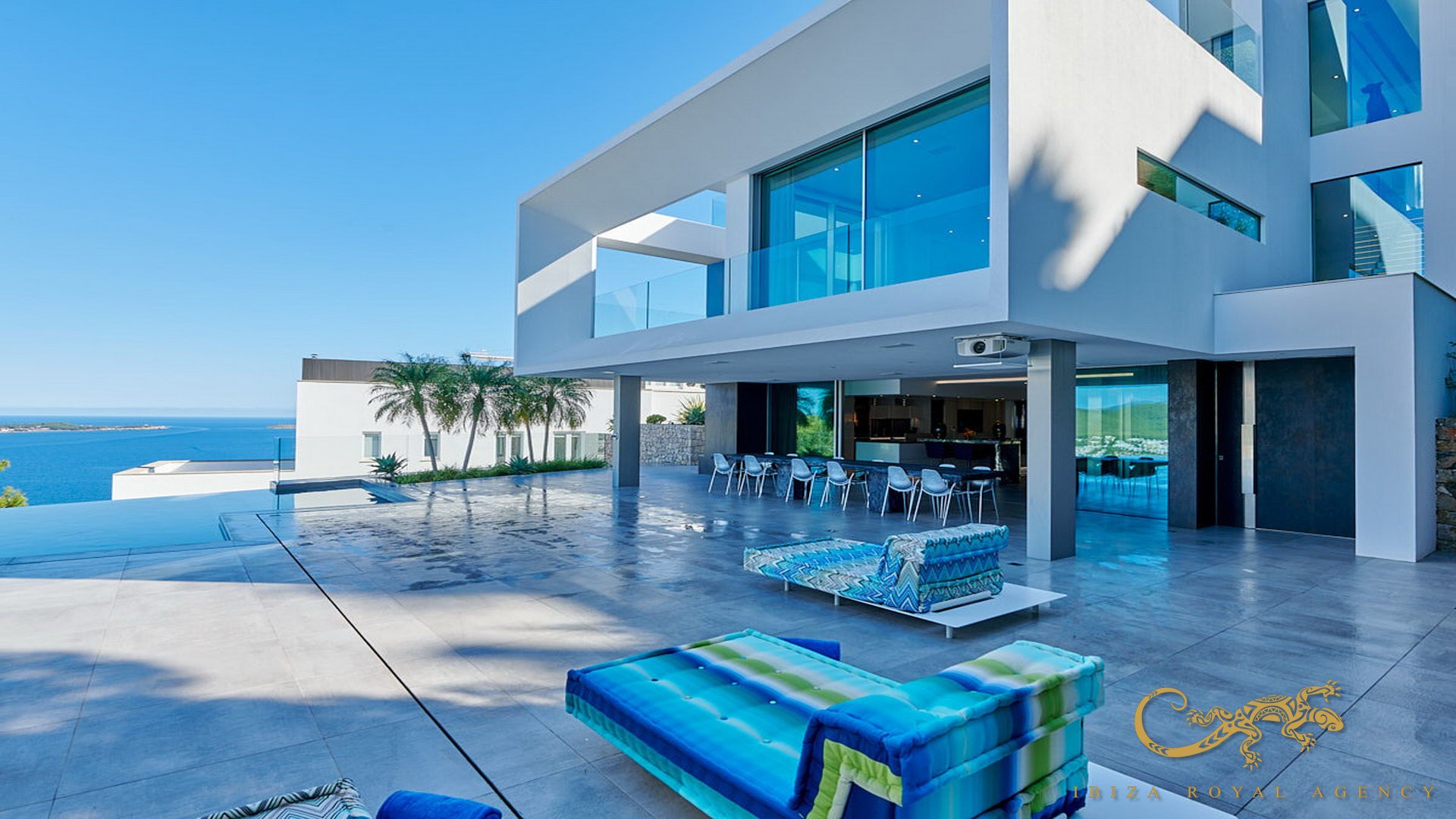 Villa a Santa Eulalia Del Rio, Ibiza, Spagna 5 camere da letto, 1039 mq. N° 130022