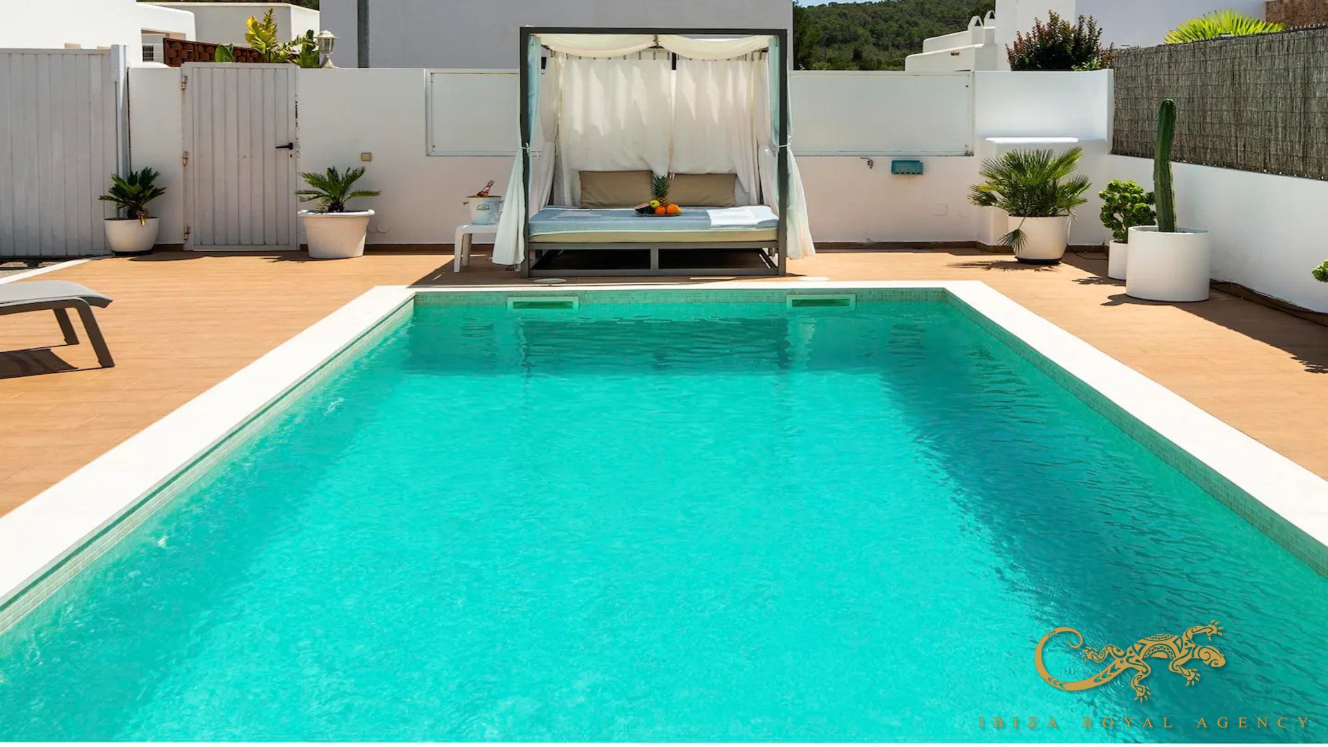 Villa a Jesus, Ibiza, Spagna 5 camere da letto, 400 mq. N° 130024