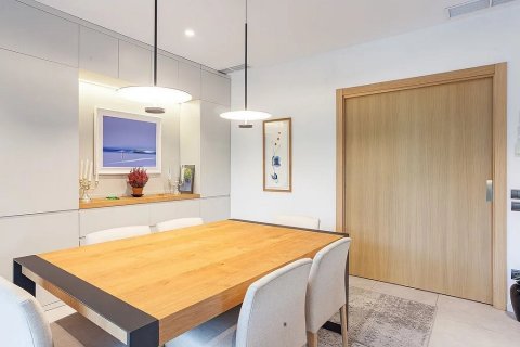 Продажа виллы Сан-Кугат-дель-Вальес, Барселона, Испания 5 спален, 402м2 №132868 - фото 8