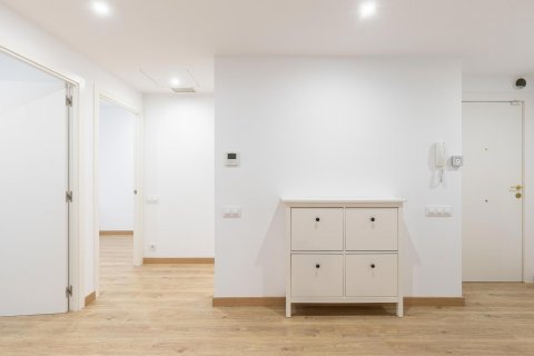 Wohnung zum Verkauf Sants-Montjuic, Barcelona, Spanien 2 Schlafzimmer, 83 m2 Nr. 122046 - Foto 6