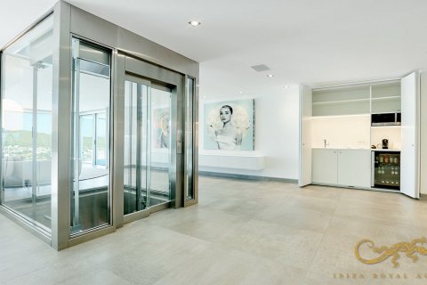 Villa for sale Santa Eulalia Del Rio, Ibiza, Spain 5 bedrooms, 1039 sq.m. No. 130022 - photo 15