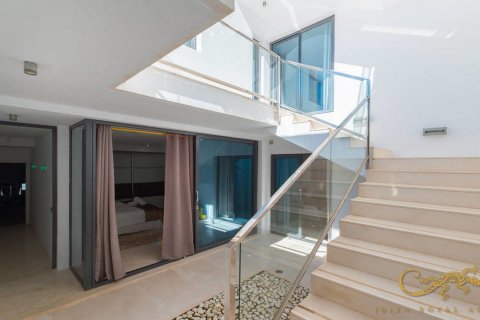 Townhouse for sale Cala Carbo, Ibiza, Spain 5 bedrooms, 330 sq.m. No. 130029 - photo 25