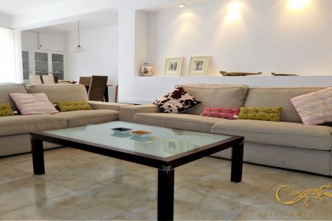 Apartment for sale Ibiza town, Ibiza, Spain 3 bedrooms, 107 sq.m. No. 129988 - photo 13