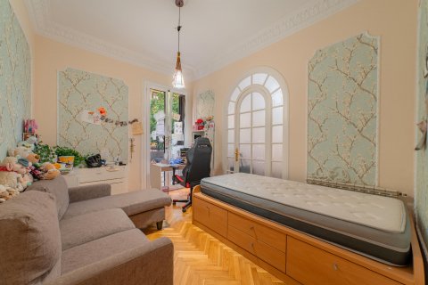 Продажа квартиры в Барселона, Испания 6 спален, 153м2 №122068 - фото 6