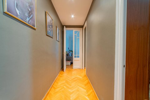 Продажа квартиры в Барселона, Испания 6 спален, 153м2 №122068 - фото 4