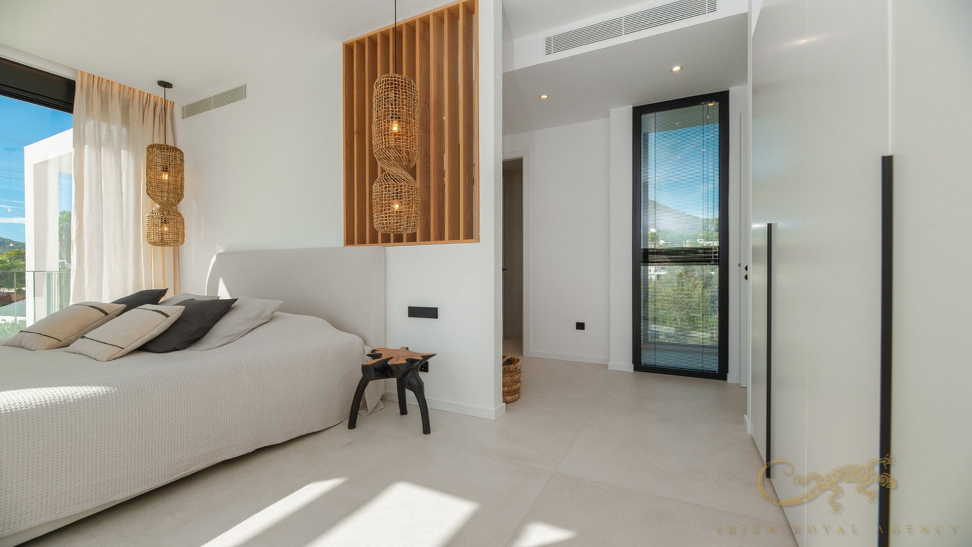 Villa en Sa Carroca, Ibiza, España 4 dormitorios, 284 m2 No. 130020