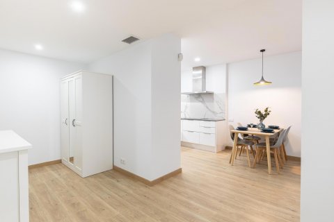 Wohnung zum Verkauf Sants-Montjuic, Barcelona, Spanien 2 Schlafzimmer, 83 m2 Nr. 122046 - Foto 8