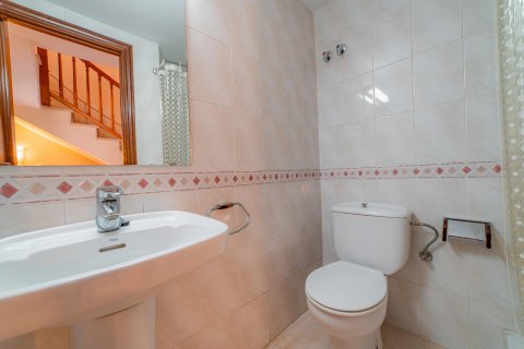 Продажа таухауса в Премия де Мар, Барселона, Испания 4 спальни, 290м2 №120469 - фото 6