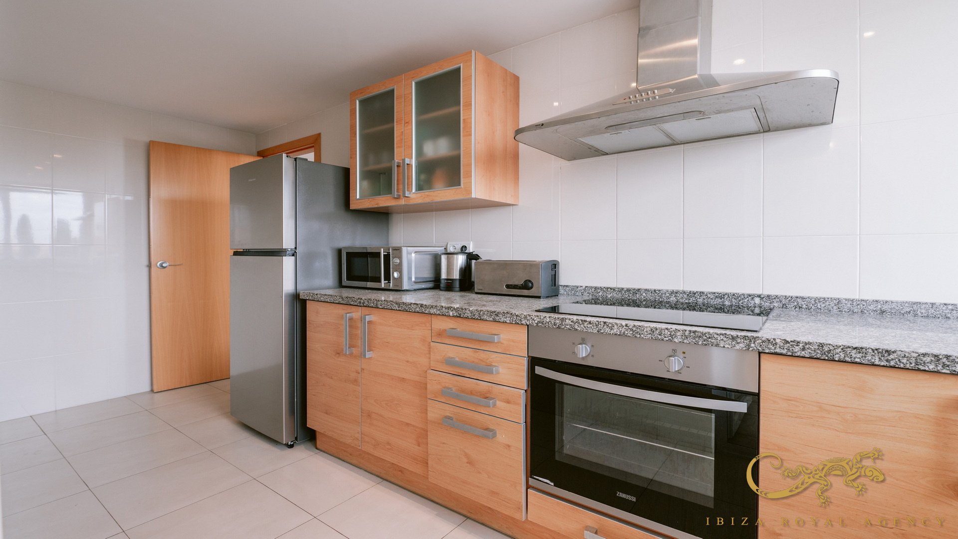 Appartamento a Ibiza town, Ibiza, Spagna 3 camere da letto, 90 mq. N° 129990
