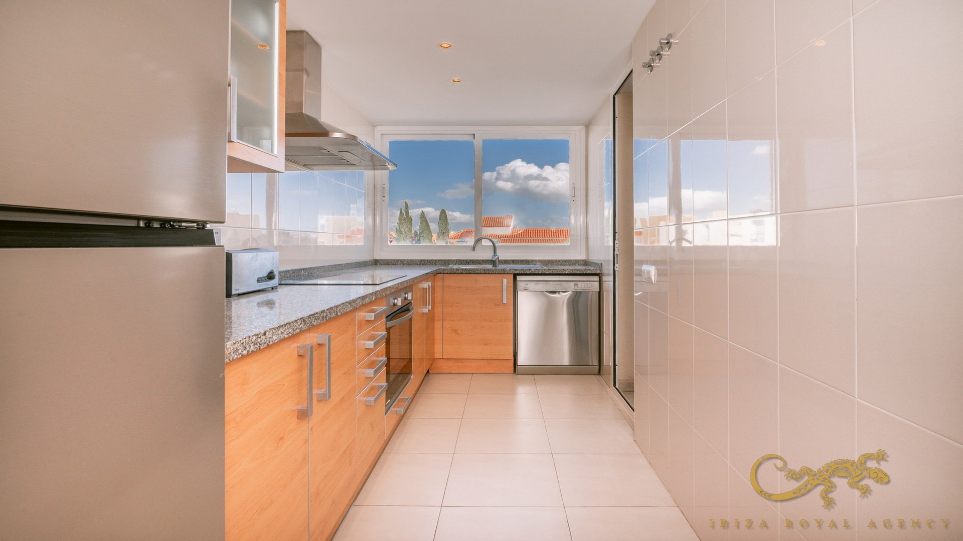 Appartamento a Ibiza town, Ibiza, Spagna 3 camere da letto, 90 mq. N° 129990