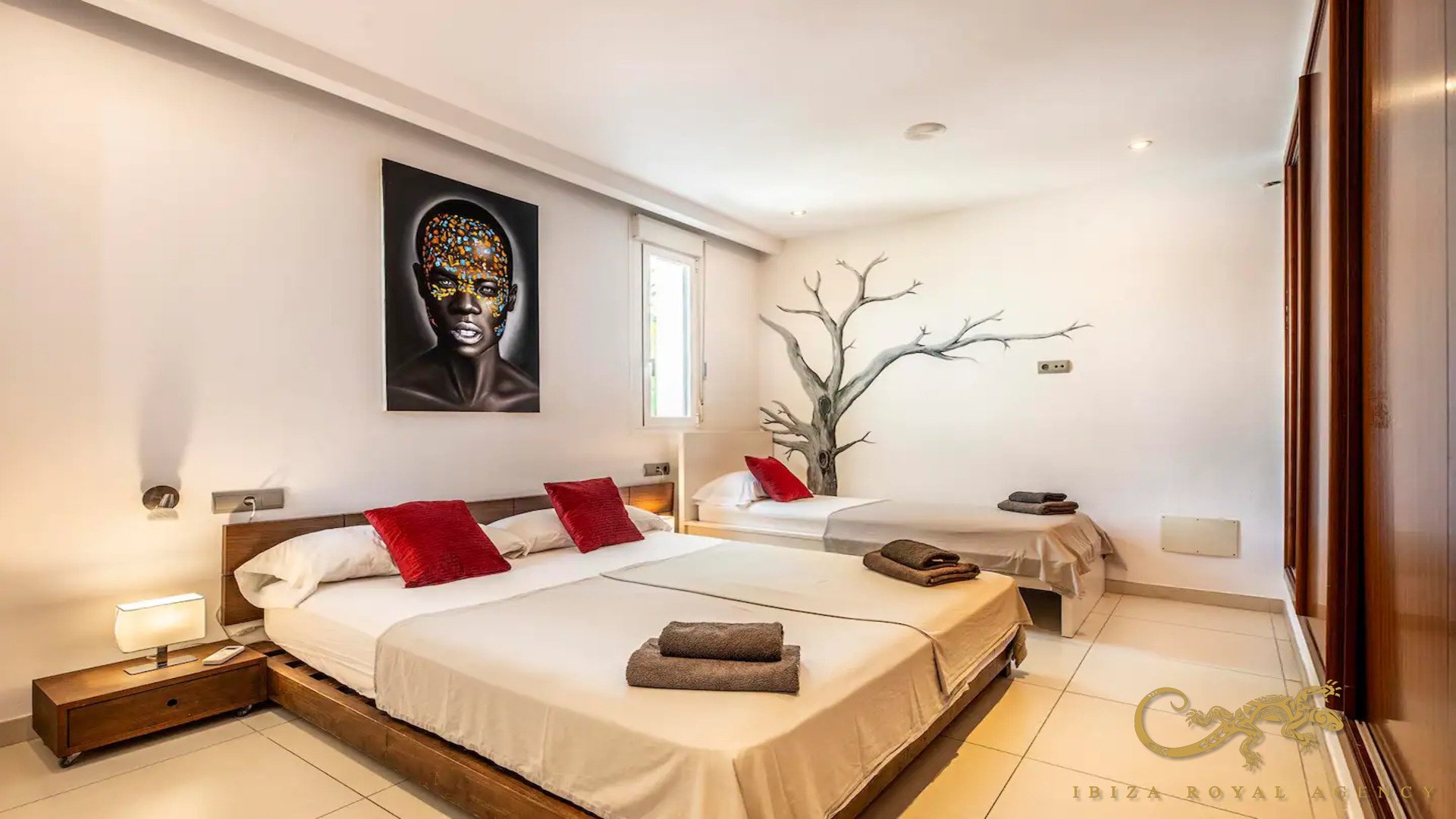 Villa a Jesus, Ibiza, Spagna 5 camere da letto, 400 mq. N° 130024
