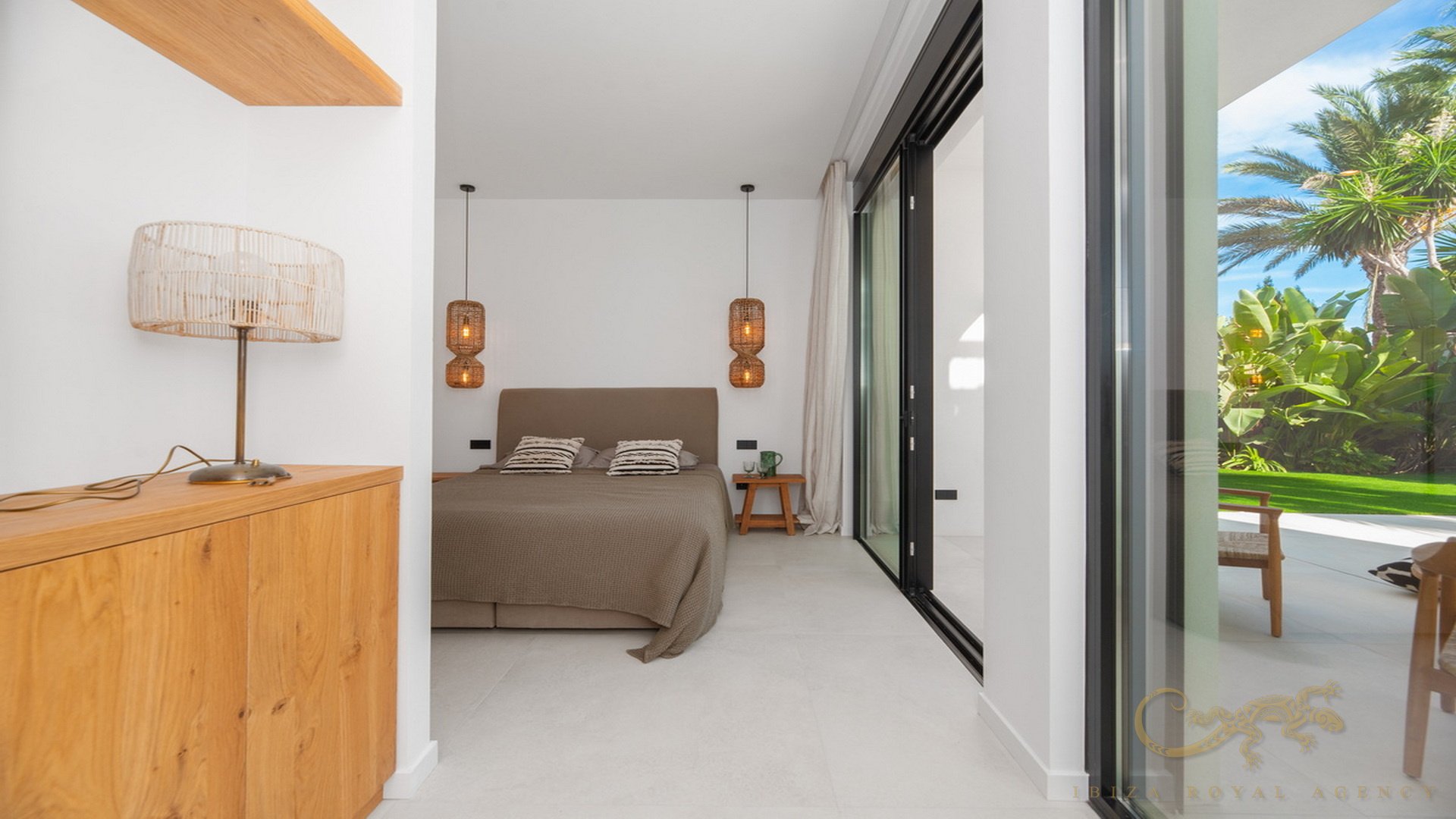 Villa en Sa Carroca, Ibiza, España 4 dormitorios, 284 m2 No. 130020