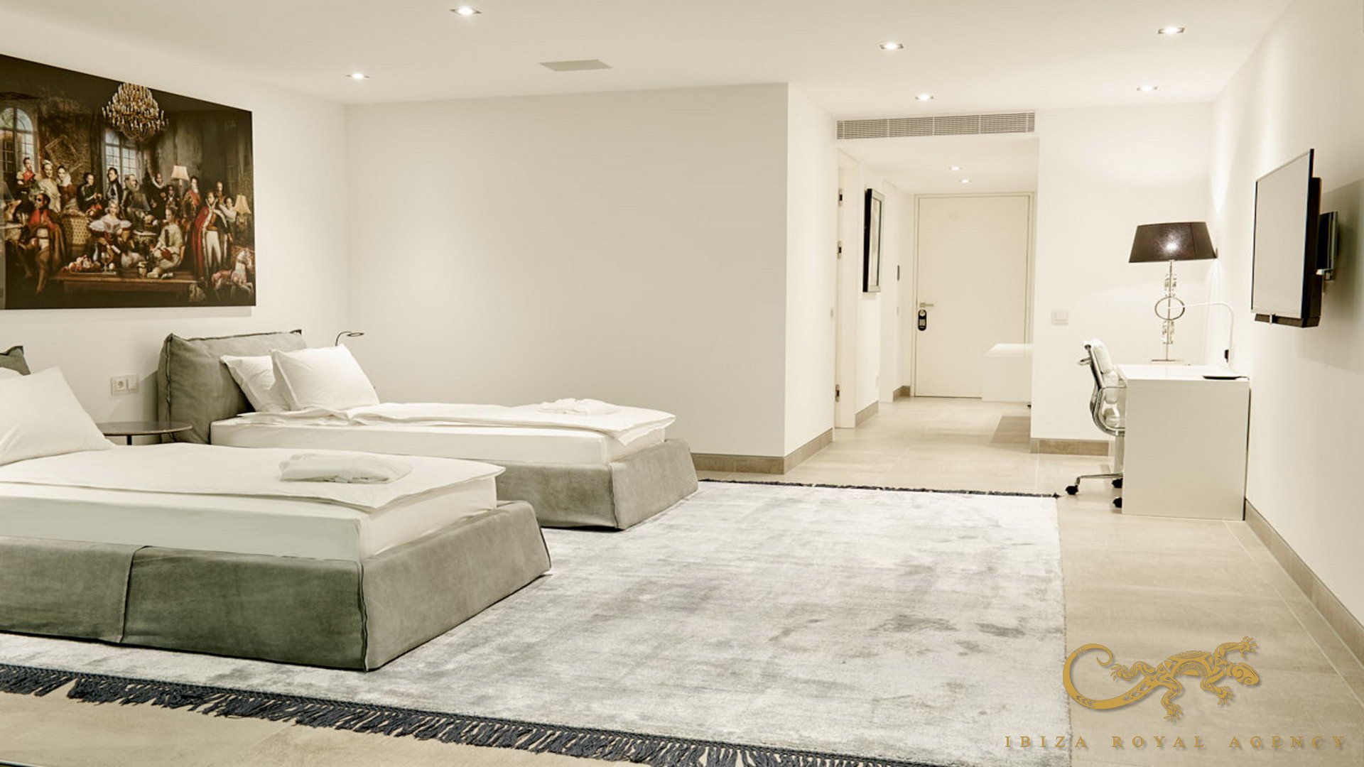 Villa a Santa Eulalia Del Rio, Ibiza, Spagna 5 camere da letto, 1039 mq. N° 130022