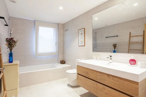 Продажа виллы Сан-Кугат-дель-Вальес, Барселона, Испания 5 спален, 402м2 №132868 - фото 25