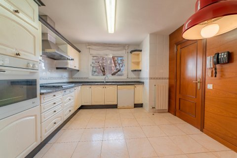 Продажа таухауса в Премия де Мар, Барселона, Испания 4 спальни, 290м2 №120469 - фото 3