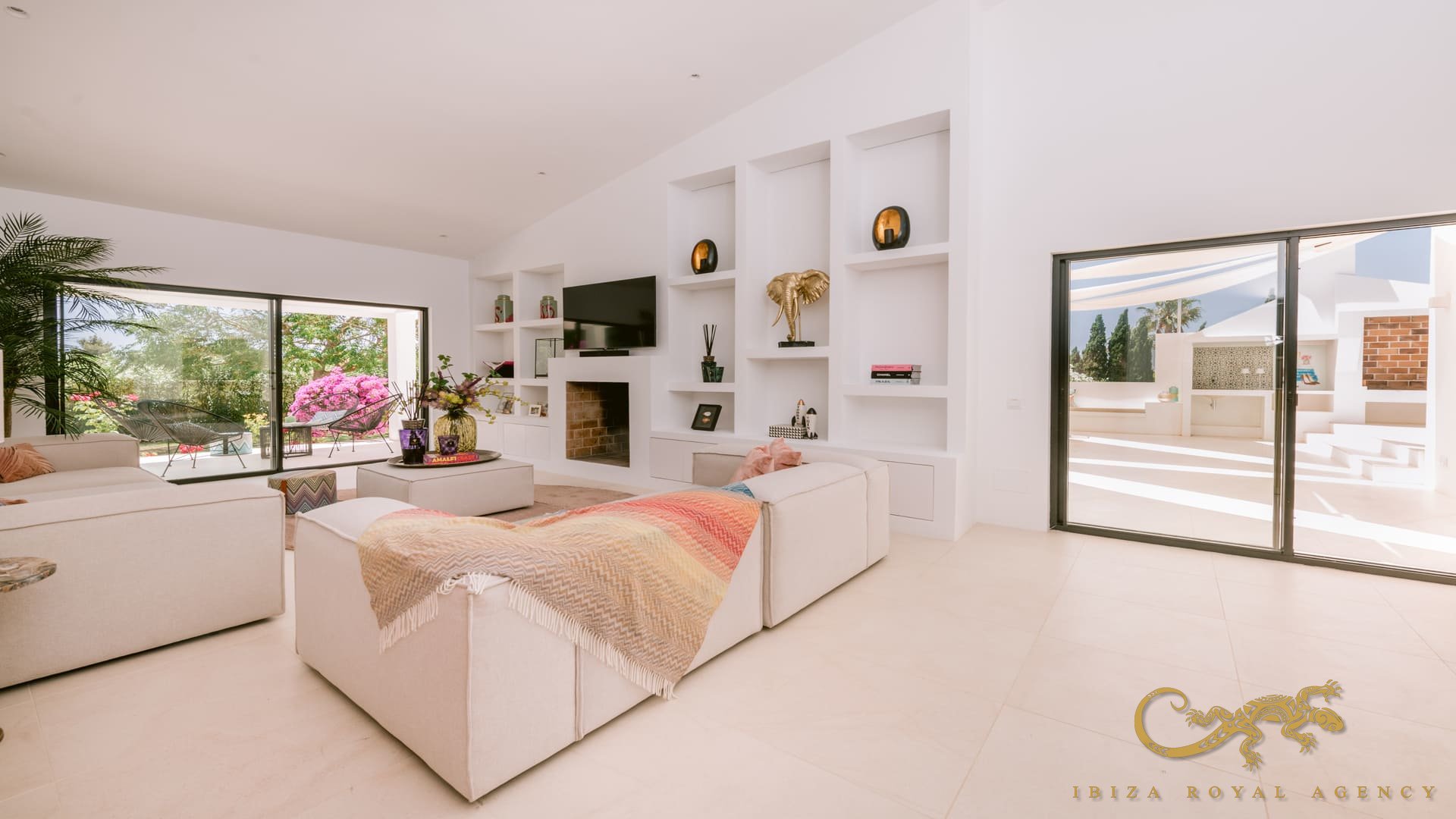 Villa à Jesus, Ibiza, Espagne 5 chambres, 450 m2 No. 130012
