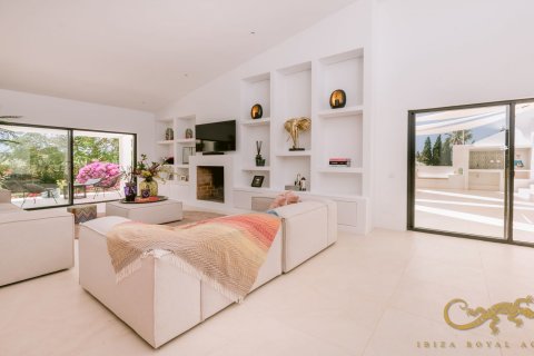 Villa for sale Jesus, Ibiza, Spain 5 bedrooms, 450 sq.m. No. 130012 - photo 12