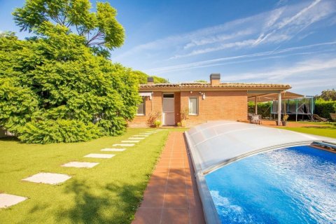 Villa pārdošanā Sant Vicenc De Montalt, Barcelona, Spānijā 5 istabas, 371 m2 Nr. 132816 - attēls 2