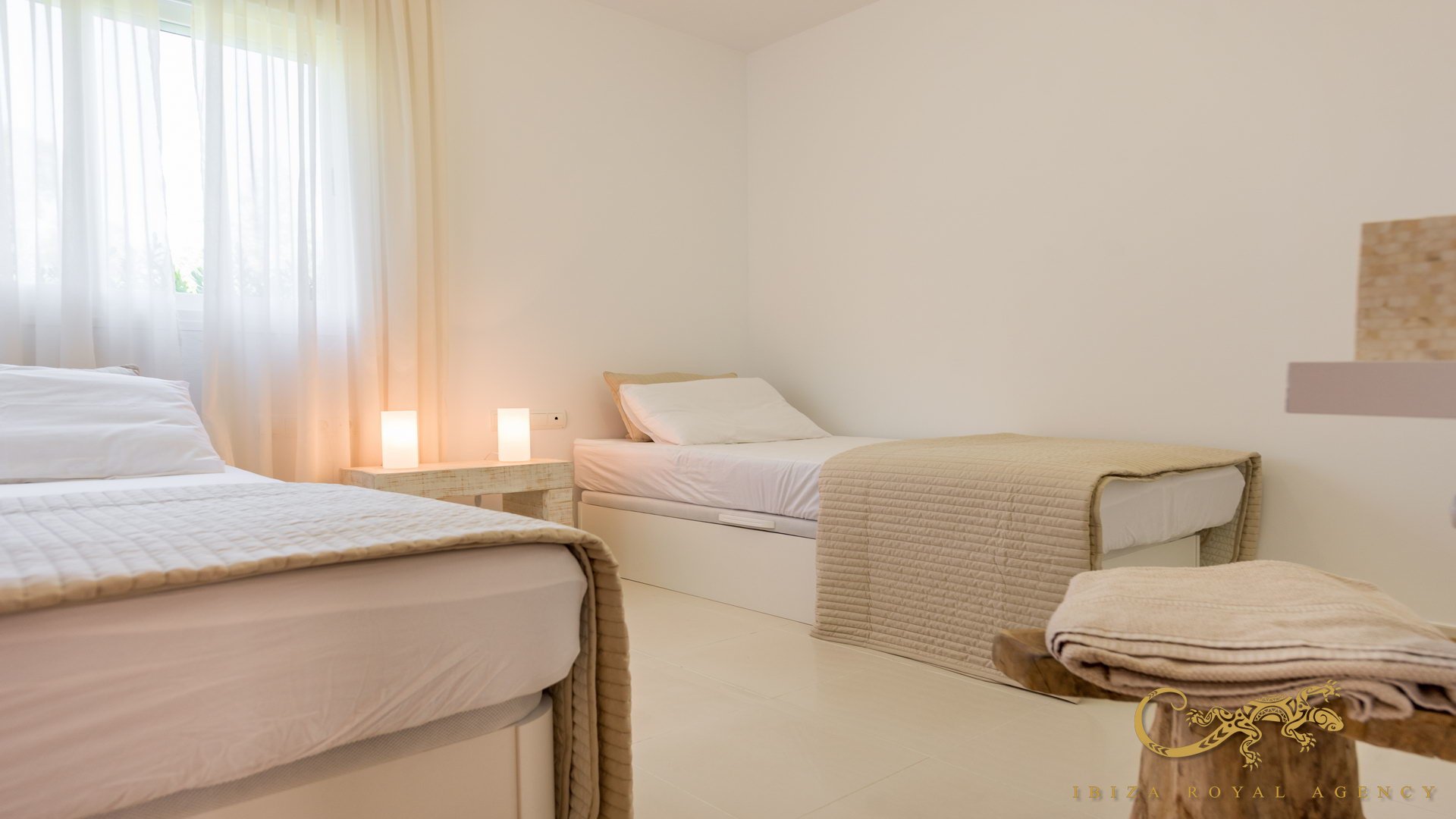 Villa à Cala Vadella, Ibiza, Espagne 6 chambres, 461 m2 No. 130013