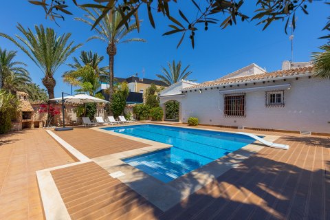 Villa for sale Alicante, Spain 4 bedrooms, 168 sq.m. No. 122607 - photo 11