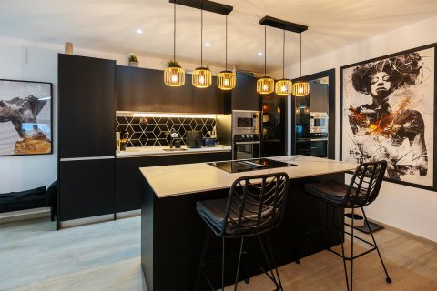 Apartment for sale Estepona, Malaga, Spain 2 bedrooms, 95 sq.m. No. 130700 - photo 2