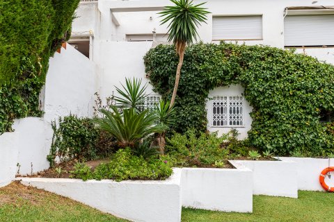 Apartment for sale Estepona, Malaga, Spain 2 bedrooms, 95 sq.m. No. 130700 - photo 20