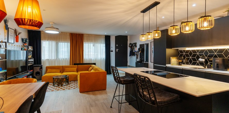 Apartment Estepona, Malaga, Spain 2 bedrooms, 95 sq.m. No. 130700